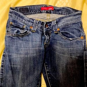 Levi’s 504 tilted size 1 medium. Great shape